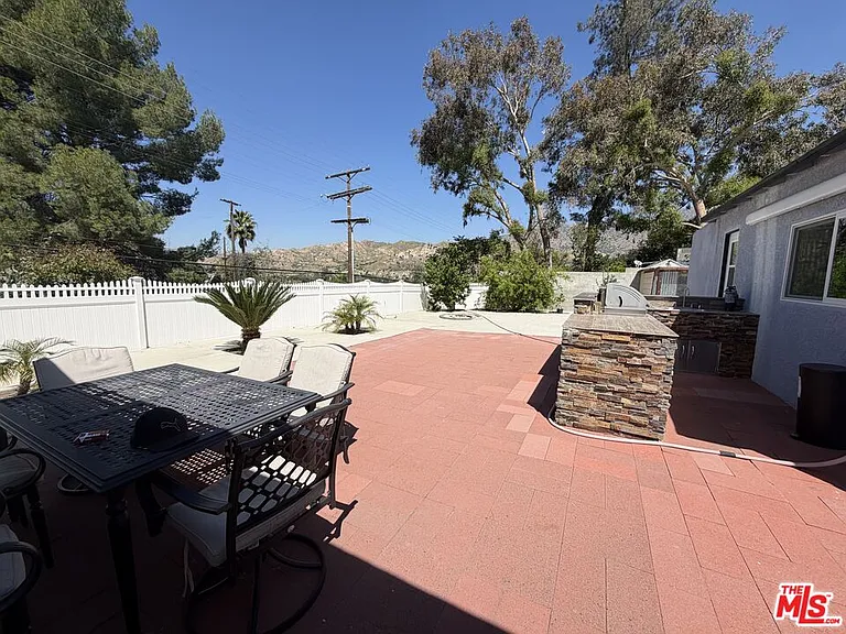 8561 Kyle St — Photo 30