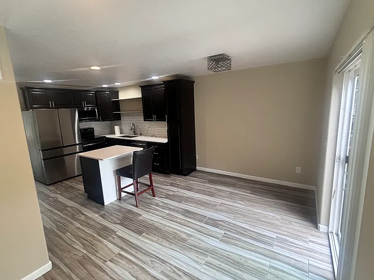4209 SW 3rd St — Photo 5