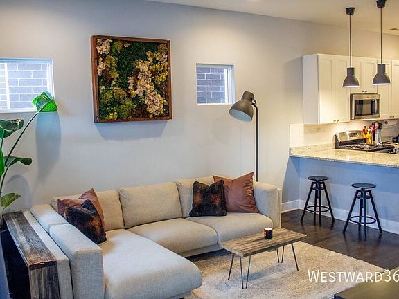 3rd image of 2344 N Oakley Ave #1