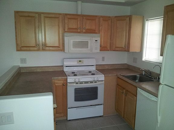 3rd image of 2117 Andreo Ave