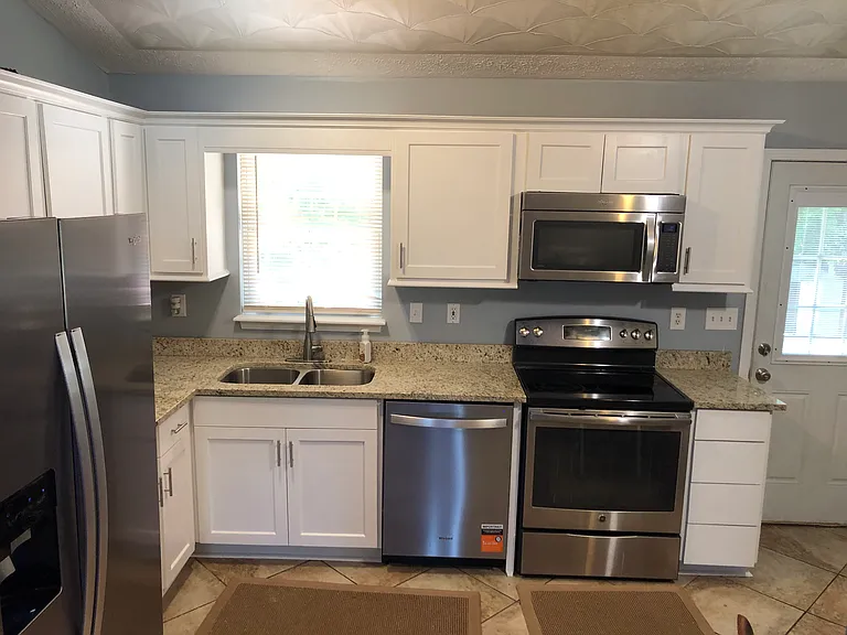 3202 Pine Forest Ct — Photo 4