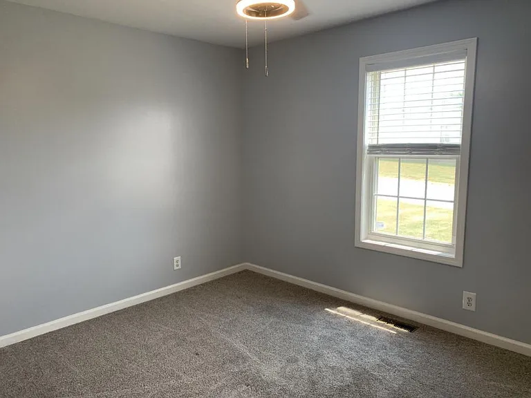 689 Artic Ave — Photo 10