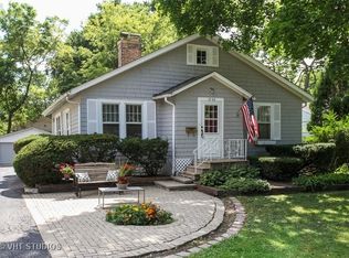 1040 Centerfield Ct, Highland Park, IL 60035