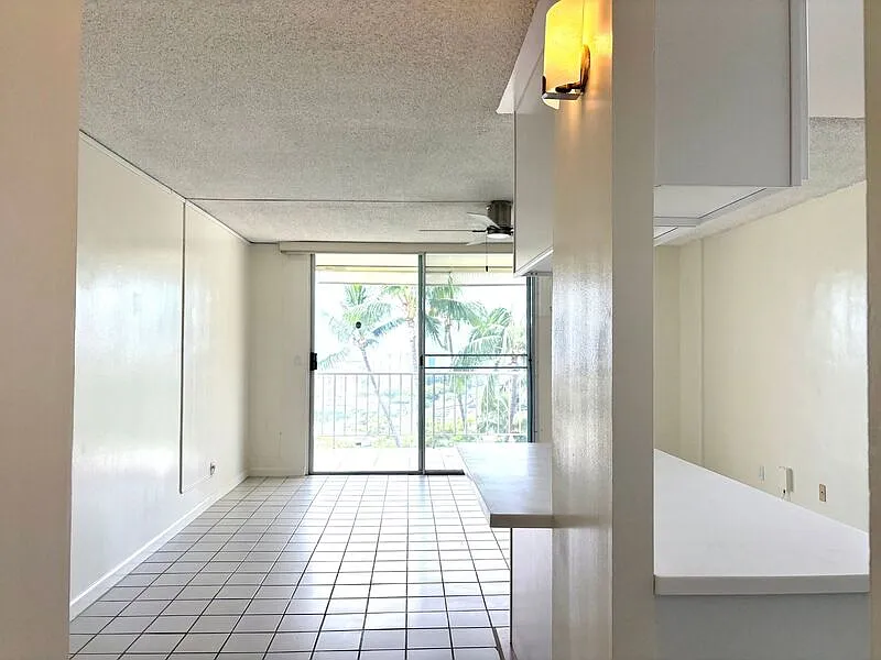 Studio, 1.0 bath, 436 sqft, $1,900 — Photo 2