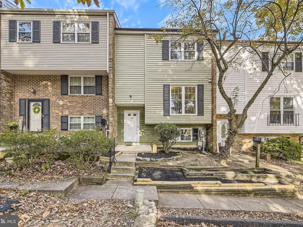 28 Maple Hollow Ct, Parkville, MD 21234