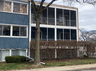 2419 Riverside Dr APT 103, Trenton, MI 48183