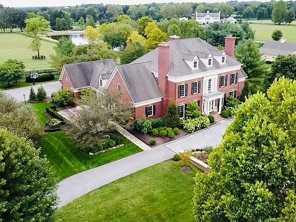 2nd image of 450 The Grange Ln