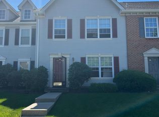 13 Amberly Ct, Franklin Park, NJ 08823