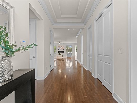 4th image of 40 Ridgewood #40