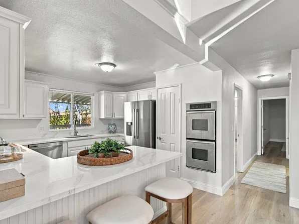 399 Chateau La Salle Dr, San Jose, CA 95111