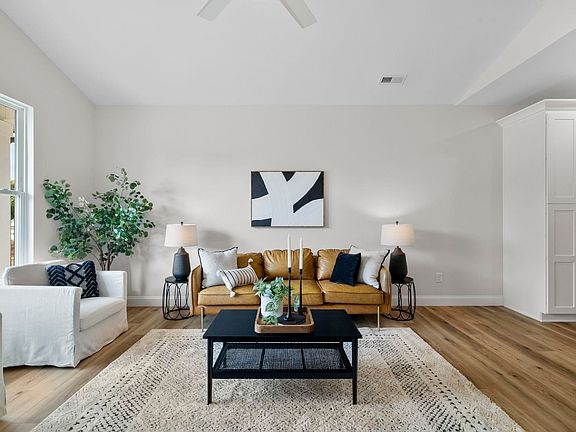 5th image of 4015 Old Brooks Ct