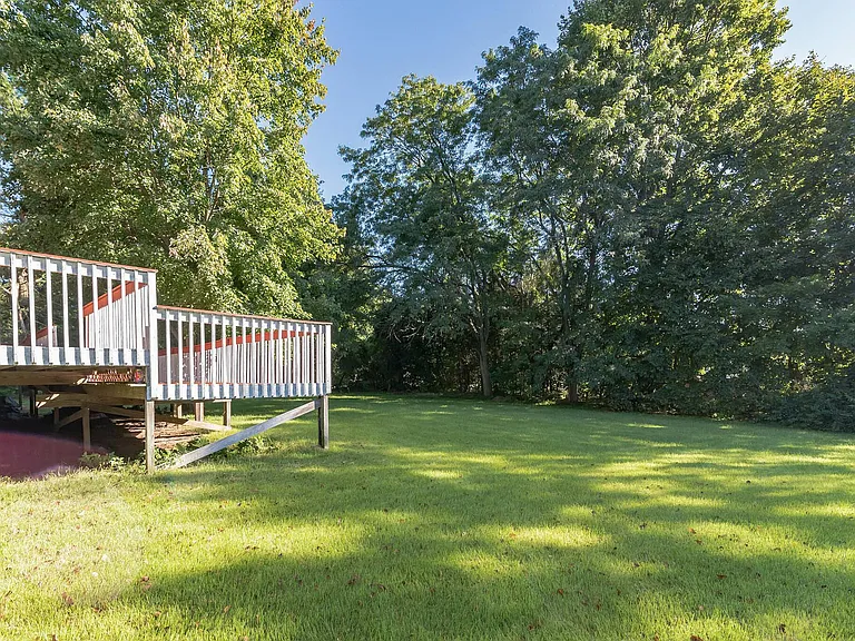 261 Skyline Dr — Photo 42