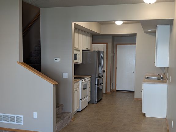 2nd image of 1139 NE 7th Ln