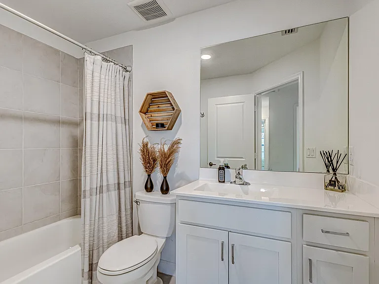 5007 Woods Edge Cir — Photo 6