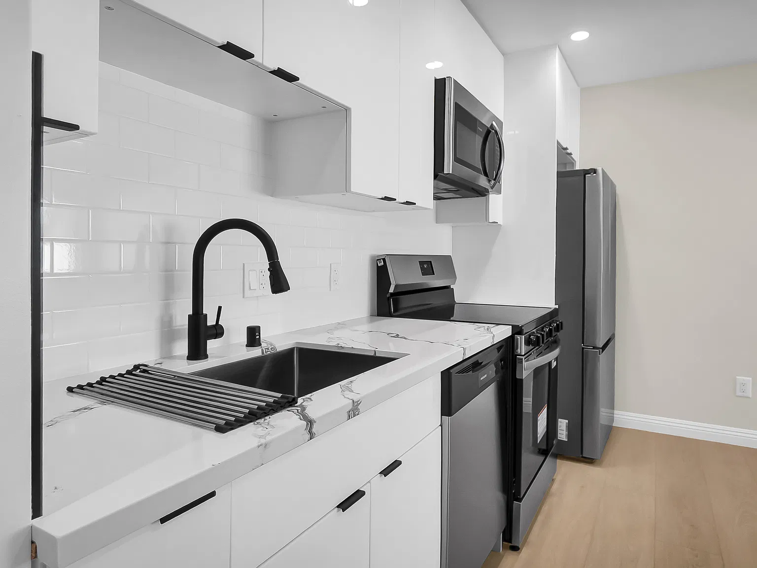 11461 Albers St — Photo 1