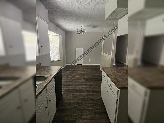 4th image of 3425 Royal Crest Dr