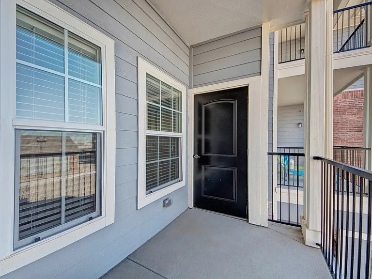 Liberty Pointe — Photo 11