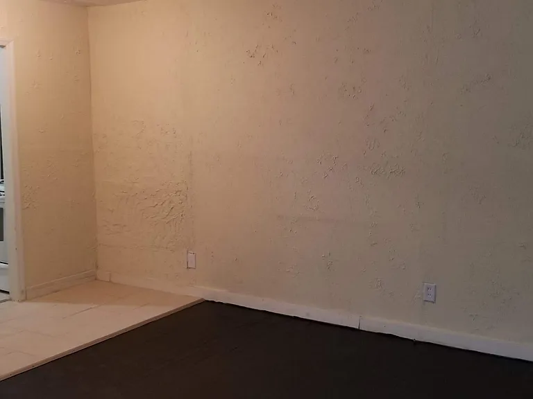 220 19th St #220 — Photo 3