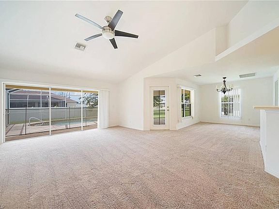 3rd image of 4508 SW 20th Ave