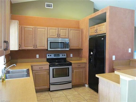 5th image of 748 Pinecastle Dr