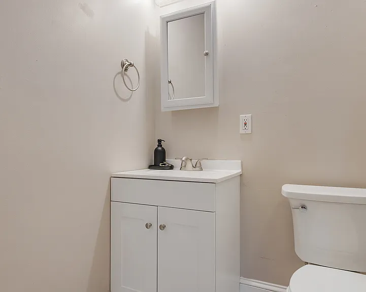 222 W Main St #A — Photo 16
