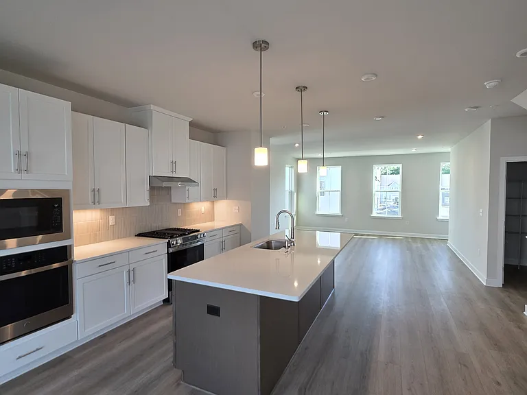 8 Weldon Way — Photo 21