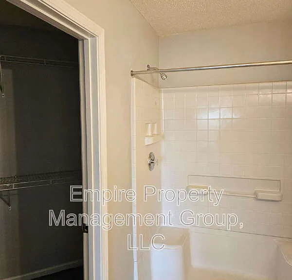 401 Dukes Hill Rd — Photo 14