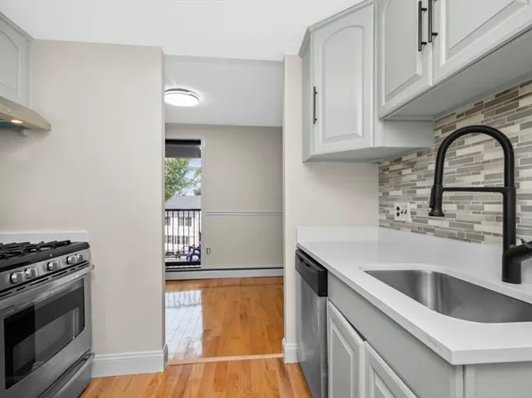 271 Lake St Unit 6, Weymouth, MA 02189