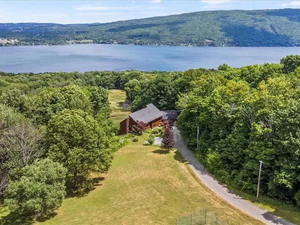 6009 State Route 21, Naples, NY 14512