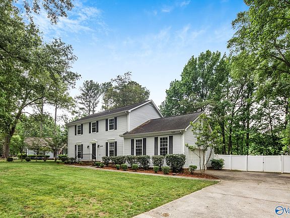 2nd image of 15006 Glory Dr SE