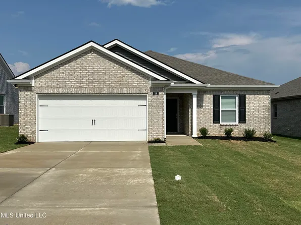 54 Thorn Tree St, Byhalia, MS 38611