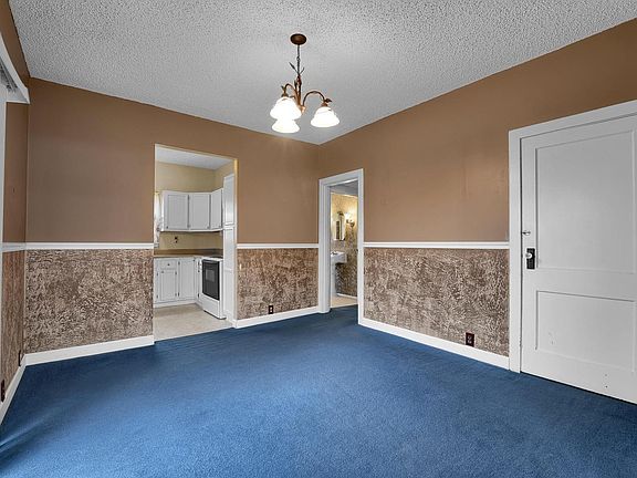 3rd image of 2863 Idle Acres Ln