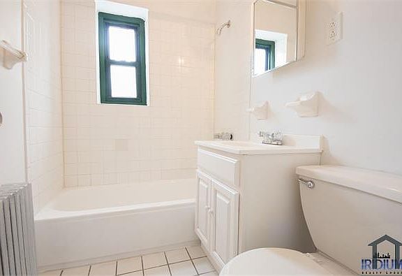 2nd image of 729 S 13th St #1