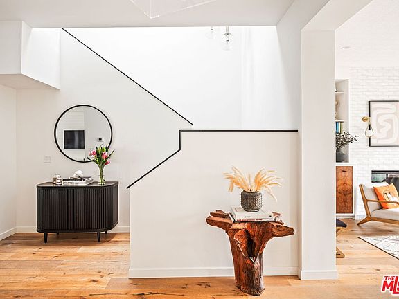4th image of 129 Outrigger Mall