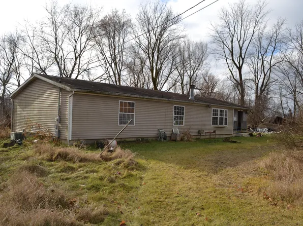 8729 Stony Lake Rd, Jackson, MI 49201