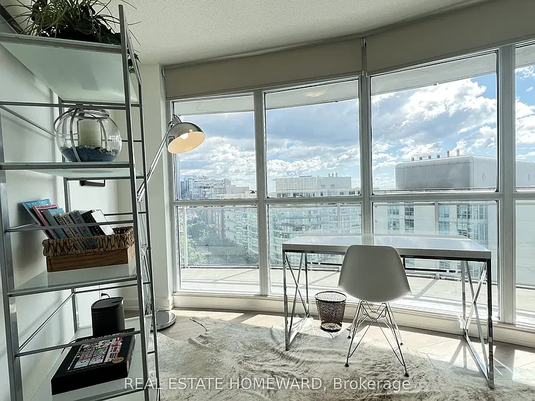 38 Dan Leckie Way #1512 — Photo 11
