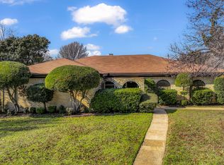3413 Spring Valley Dr, Bedford, TX 76021