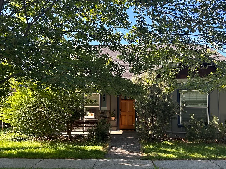 21365 Oakview Dr — Photo 38