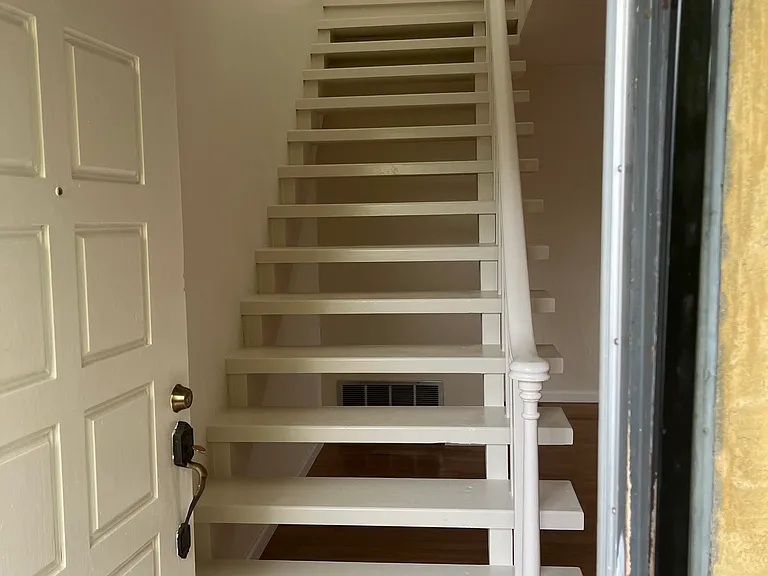 3532 Laguna Ave #4 — Photo 6