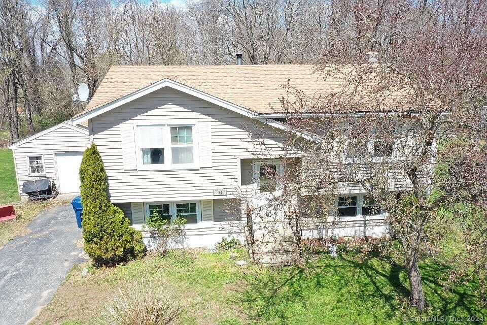 26 Oxbow Dr, Willimantic, CT 06226 MLS 24005840 Zillow