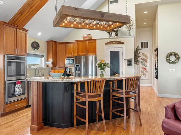 5th image of 412 Schilling Rd