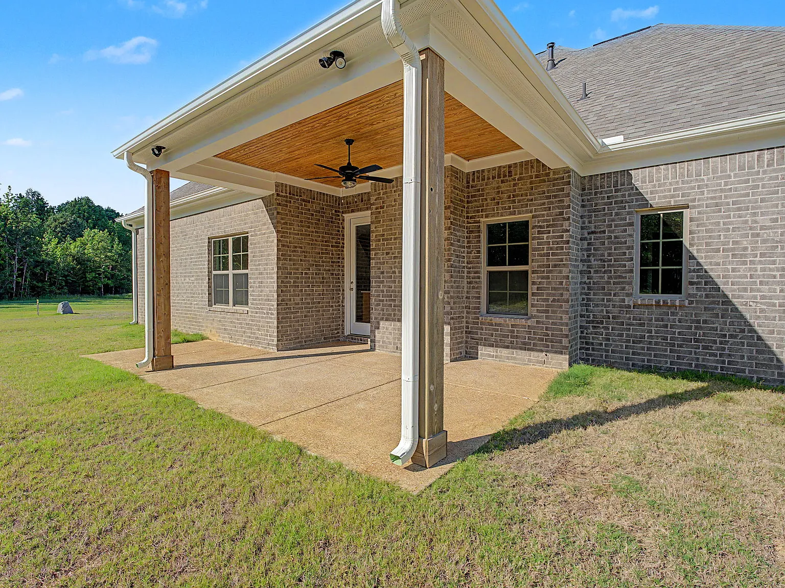 4 bed, 2664 sqft, $4,500 — Photo 3