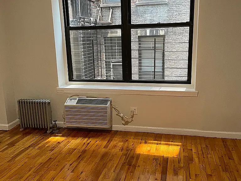11 E 32nd St #3F — Photo 6