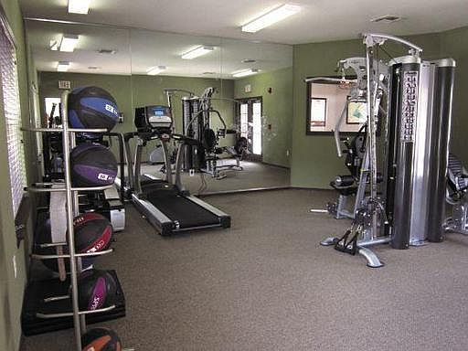 5th image of 16243 Enclave Village Dr