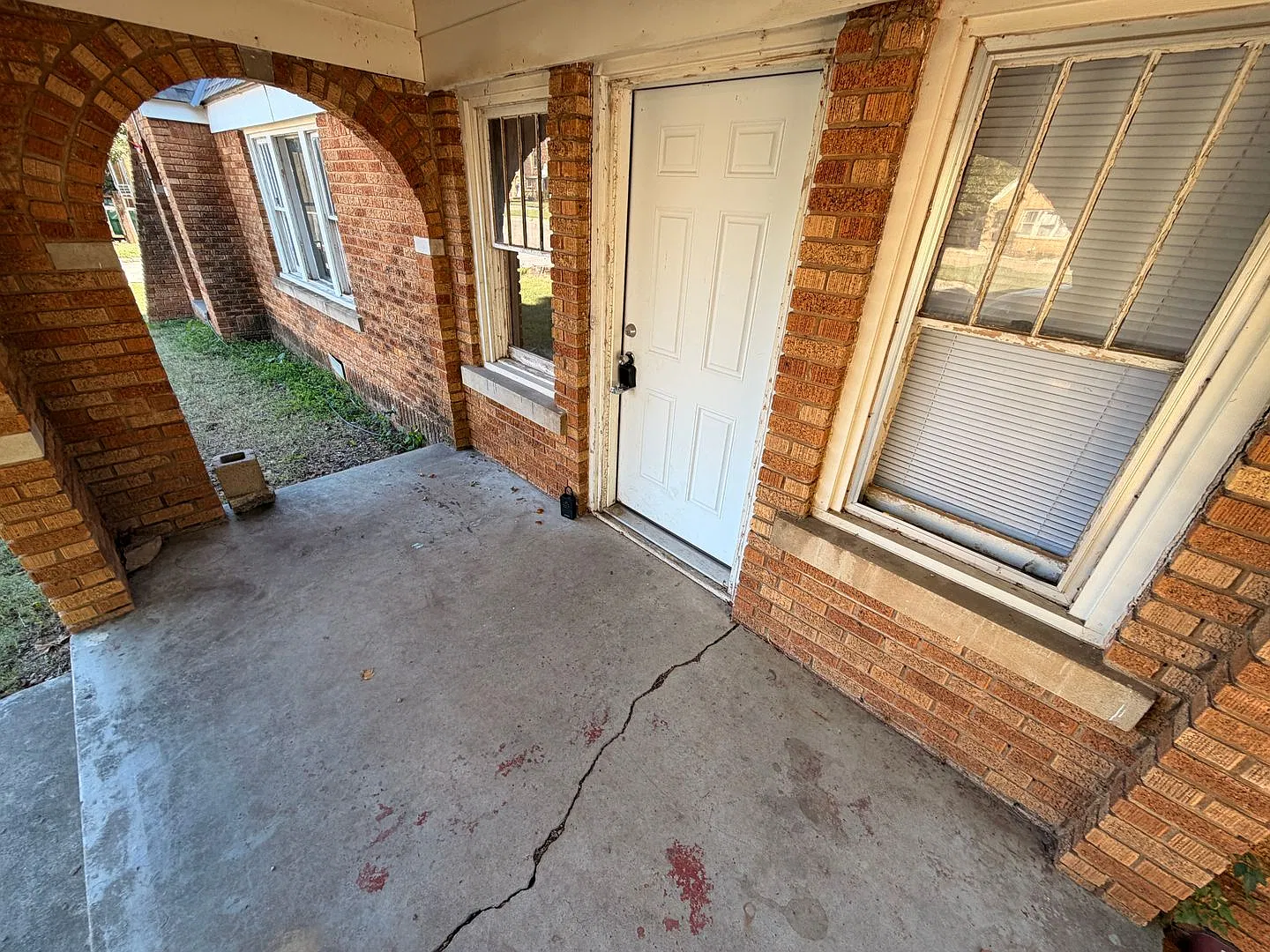 2402 NW 12th St — Photo 3