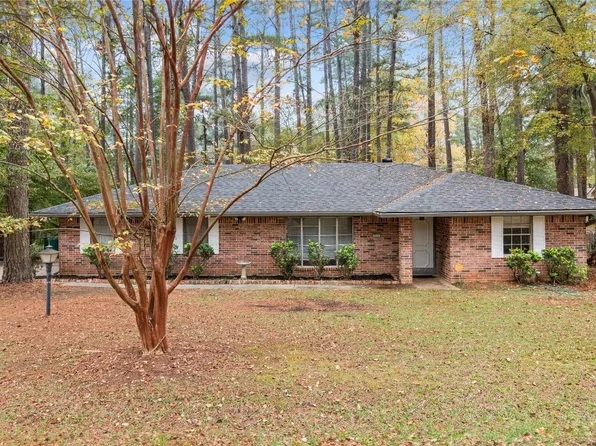 318 Short Leaf Dr, Haughton, LA 71037