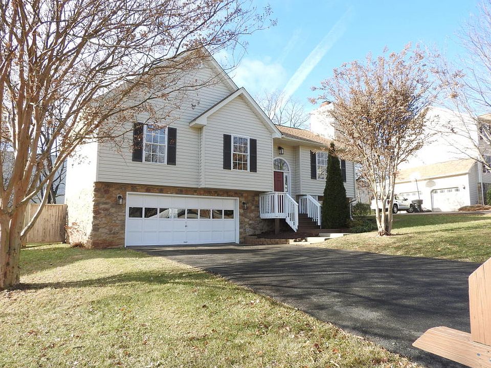 1st image of 2141 Bloomfield Ave