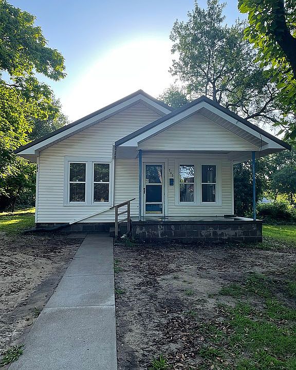 1st image of 705 N Clay St