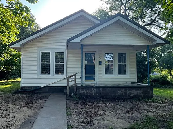 705 N Clay St, Nevada, MO 64772