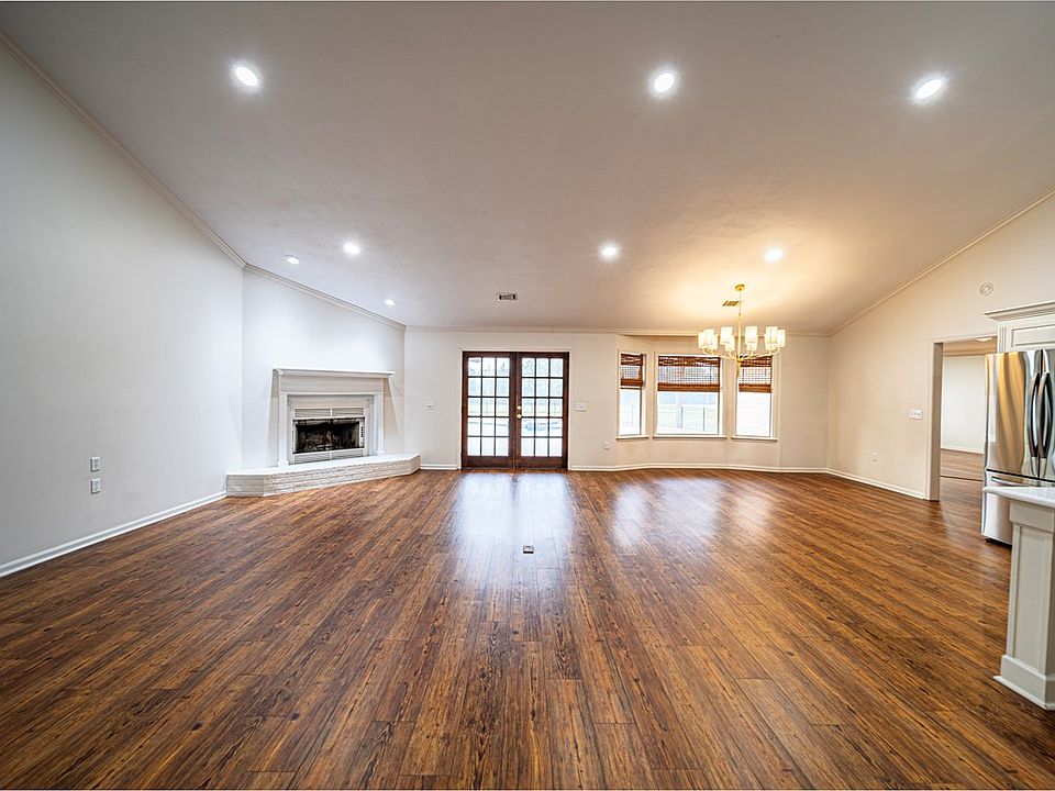 7th image of 7837 Val Del Rd